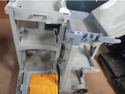 LOTE 326 - 02 CARRINHOS DE LIMPEZA INCOMPLETOS. (NO ESTADO) ATENÇÃO! FAZER A VISITAÇÃO ANTES DE ARREMATAR, NÃO SABEMOS SE FUNCIONA. LEILÃO NÃO TEM GARANTIA E NEM DEVOLUÇÃO, SUJEITO A POSSÍVEIS AVARIAS VISÍVEIS/OCULTAS E/OU AUSÊNCIA DE COMPONENTES.