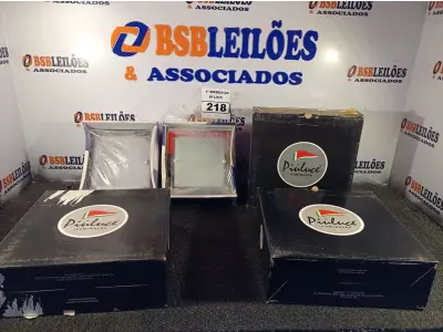 LOTE 218 - 05 LUMINÁRIAS MARCAS E MODELOS DIVERSOS. (NO ESTADO) ATENÇÃO! FAZER A VISITAÇÃO ANTES DE ARREMATAR, NÃO SABEMOS SE FUNCIONA. LEILÃO NÃO TEM GARANTIA E NEM DEVOLUÇÃO, SUJEITO A POSSÍVEIS AVARIAS VISÍVEIS/OCULTAS E/OU AUSÊNCIA DE COMPONENTES.