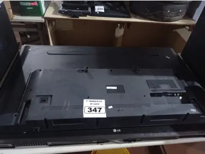 LOTE 347 - 02 TV’S MARCAS E MODELO DIVERSOS PARA RETIRADA DE PEÇAS. (NO ESTADO) ATENÇÃO! FAZER A VISITAÇÃO ANTES DE ARREMATAR, NÃO SABEMOS SE FUNCIONA. LEILÃO NÃO TEM GARANTIA E NEM DEVOLUÇÃO, SUJEITO A POSSÍVEIS AVARIAS VISÍVEIS/OCULTAS E/OU AUSÊNCIA DE COMPONENTES.