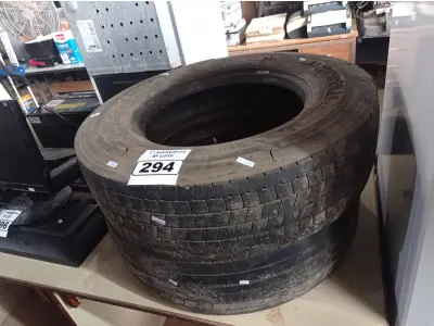 LOTE 294 - 02 PNEUS PARA CAMINHÃO ¾ 215/75/17.5. (NO ESTADO) ATENÇÃO! FAZER A VISITAÇÃO ANTES DE ARREMATAR, NÃO SABEMOS SE FUNCIONA. LEILÃO NÃO TEM GARANTIA E NEM DEVOLUÇÃO, SUJEITO A POSSÍVEIS AVARIAS VISÍVEIS/OCULTAS E/OU AUSÊNCIA DE COMPONENTES.
