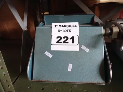 LOTE 221 - 01 MIMEOGRAFO. (NO ESTADO) ATENÇÃO! FAZER A VISITAÇÃO ANTES DE ARREMATAR, NÃO SABEMOS SE FUNCIONA. LEILÃO NÃO TEM GARANTIA E NEM DEVOLUÇÃO, SUJEITO A POSSÍVEIS AVARIAS VISÍVEIS/OCULTAS E/OU AUSÊNCIA DE COMPONENTES.