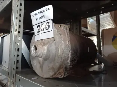 LOTE 206 - 01 MOTOBOMBA. (NO ESTADO) ATENÇÃO! FAZER A VISITAÇÃO ANTES DE ARREMATAR, NÃO SABEMOS SE FUNCIONA. LEILÃO NÃO TEM GARANTIA E NEM DEVOLUÇÃO, SUJEITO A POSSÍVEIS AVARIAS VISÍVEIS/OCULTAS E/OU AUSÊNCIA DE COMPONENTES.