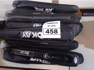 LOTE 458 - 10 DETECTORES DE METAL. (NO ESTADO) ATENÇÃO! FAZER A VISITAÇÃO ANTES DE ARREMATAR, NÃO SABEMOS SE FUNCIONA. LEILÃO NÃO TEM GARANTIA E NEM DEVOLUÇÃO, SUJEITO A POSSÍVEIS AVARIAS VISÍVEIS/OCULTAS E/OU AUSÊNCIA DE COMPONENTES.