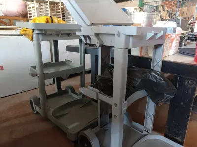 LOTE 468 - 02 CARRINHOS DE LIMPEZA INCOMPLETOS. (NO ESTADO) ATENÇÃO! FAZER A VISITAÇÃO ANTES DE ARREMATAR, NÃO SABEMOS SE FUNCIONA. LEILÃO NÃO TEM GARANTIA E NEM DEVOLUÇÃO, SUJEITO A POSSÍVEIS AVARIAS VISÍVEIS/OCULTAS E/OU AUSÊNCIA DE COMPONENTES.