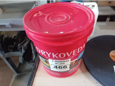 LOTE 466 - 01 BALDE DE DRYKOVEDA, ADITIVO IMPERMEABILIZANTE PARA ARGAMASSA E CONCRETO 18L. (NO ESTADO) ATENÇÃO! FAZER A VISITAÇÃO ANTES DE ARREMATAR, NÃO SABEMOS SE FUNCIONA. LEILÃO NÃO TEM GARANTIA E NEM DEVOLUÇÃO, SUJEITO A POSSÍVEIS AVARIAS VISÍVEIS/OCULTAS E/OU AUSÊNCIA DE COMPONENTES.
