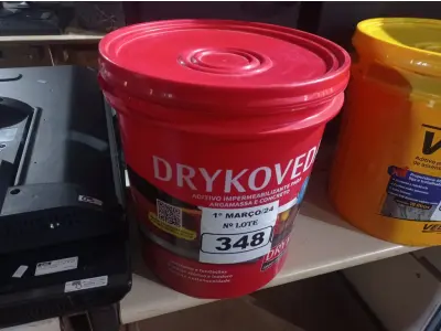 LOTE 348 - 01 BALDE DE DRYKOVEDA, ADITIVO IMPERMEABILIZANTE PARA ARGAMASSA E CONCRETO 18L. (NO ESTADO) ATENÇÃO! FAZER A VISITAÇÃO ANTES DE ARREMATAR, NÃO SABEMOS SE FUNCIONA. LEILÃO NÃO TEM GARANTIA E NEM DEVOLUÇÃO, SUJEITO A POSSÍVEIS AVARIAS VISÍVEIS/OCULTAS E/OU AUSÊNCIA DE COMPONENTES.