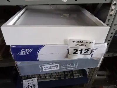 LOTE 212 - 03 LUMINÁRIAS DE EMBUTIR. (NO ESTADO) ATENÇÃO! FAZER A VISITAÇÃO ANTES DE ARREMATAR, NÃO SABEMOS SE FUNCIONA. LEILÃO NÃO TEM GARANTIA E NEM DEVOLUÇÃO, SUJEITO A POSSÍVEIS AVARIAS VISÍVEIS/OCULTAS E/OU AUSÊNCIA DE COMPONENTES.