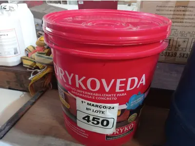 LOTE 450 - 01 BALDE DE DRYKOVEDA, ADITIVO IMPERMEABILIZANTE PARA ARGAMASSA E CONCRETO 18L. (NO ESTADO) ATENÇÃO! FAZER A VISITAÇÃO ANTES DE ARREMATAR, NÃO SABEMOS SE FUNCIONA. LEILÃO NÃO TEM GARANTIA E NEM DEVOLUÇÃO, SUJEITO A POSSÍVEIS AVARIAS VISÍVEIS/OCULTAS E/OU AUSÊNCIA DE COMPONENTES.