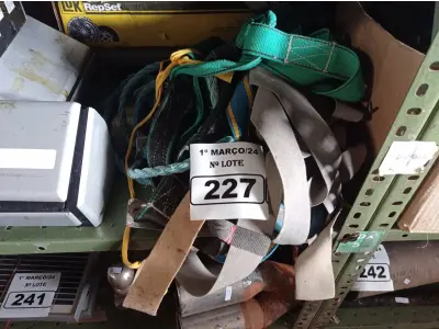 LOTE 227 - 05 CINTOS DE SEGURANÇA NO TRABALHO. (NO ESTADO) ATENÇÃO! FAZER A VISITAÇÃO ANTES DE ARREMATAR, NÃO SABEMOS SE FUNCIONA. LEILÃO NÃO TEM GARANTIA E NEM DEVOLUÇÃO, SUJEITO A POSSÍVEIS AVARIAS VISÍVEIS/OCULTAS E/OU AUSÊNCIA DE COMPONENTES.