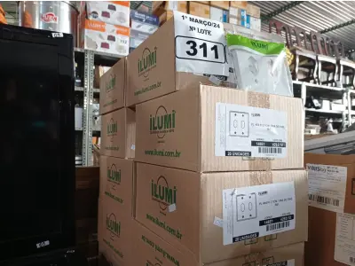 LOTE 311 - 01 LOTE COM GRANDE QUANTIDADE DE ESPELHOS PARA TOMADA PL 4X4 P/2 TOMADA FIXA DE EMBUTIR. (NO ESTADO) ATENÇÃO! FAZER A VISITAÇÃO ANTES DE ARREMATAR, NÃO SABEMOS SE FUNCIONA. LEILÃO NÃO TEM GARANTIA E NEM DEVOLUÇÃO, SUJEITO A POSSÍVEIS AVARIAS VISÍVEIS/OCULTAS E/OU AUSÊNCIA DE COMPONENTES.