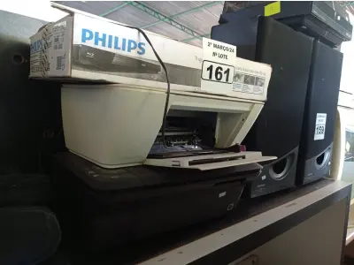 LOTE 161 - 02 IMPRESSORAS JATO DE TINTA E 01 DVD BLU-RAY PHILIPS. (NO ESTADO) ATENÇÃO! FAZER A VISITAÇÃO ANTES DE ARREMATAR, NÃO SABEMOS SE FUNCIONA. LEILÃO NÃO TEM GARANTIA E NEM DEVOLUÇÃO, SUJEITO A POSSÍVEIS AVARIAS VISÍVEIS/OCULTAS E/OU AUSÊNCIA DE COMPONENTES.