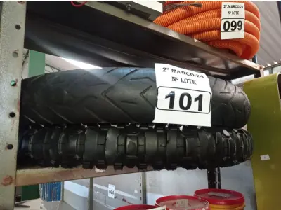 LOTE 101 - 02 PNEUS DE MOTO. (NO ESTADO) ATENÇÃO! FAZER A VISITAÇÃO ANTES DE ARREMATAR, NÃO SABEMOS SE FUNCIONA. LEILÃO NÃO TEM GARANTIA E NEM DEVOLUÇÃO, SUJEITO A POSSÍVEIS AVARIAS VISÍVEIS/OCULTAS E/OU AUSÊNCIA DE COMPONENTES.