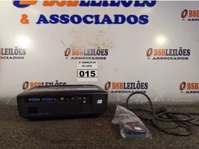LOTE 015 - 01 PROJETOR MULTIMIDIA MARCA DELL COM 387HS DE USO. (NO ESTADO) ATENÇÃO! FAZER A VISITAÇÃO ANTES DE ARREMATAR, NÃO SABEMOS SE FUNCIONA. LEILÃO NÃO TEM GARANTIA E NEM DEVOLUÇÃO, SUJEITO A POSSÍVEIS AVARIAS VISÍVEIS/OCULTAS E/OU AUSÊNCIA DE COMPONENTES.