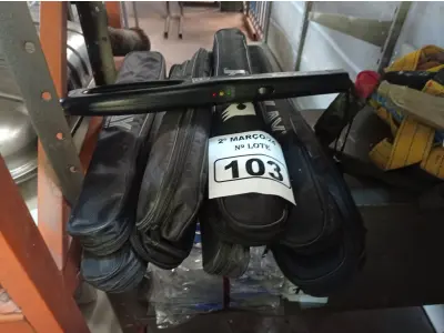 LOTE 103 - 10 DETECTORES DE METAIS. (NO ESTADO) ATENÇÃO! FAZER A VISITAÇÃO ANTES DE ARREMATAR, NÃO SABEMOS SE FUNCIONA. LEILÃO NÃO TEM GARANTIA E NEM DEVOLUÇÃO, SUJEITO A POSSÍVEIS AVARIAS VISÍVEIS/OCULTAS E/OU AUSÊNCIA DE COMPONENTES.