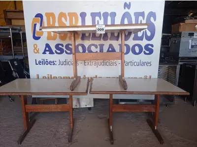 LOTE 009 - 03 MESAS EM MADEIRA MEDINDO 120CMX75CM. (NO ESTADO, NÃO SABEMOS SE FUNCIONA. LEILÃO NÃO TEM GARANTIA E NEM DEVOLUÇÃO).