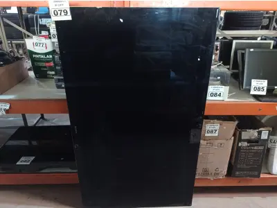 LOTE 079 - 01 TV SONY 65” POL PARA RETIRADA DE PEÇAS. (NO ESTADO) ATENÇÃO! FAZER A VISITAÇÃO ANTES DE ARREMATAR, NÃO SABEMOS SE FUNCIONA. LEILÃO NÃO TEM GARANTIA E NEM DEVOLUÇÃO, SUJEITO A POSSÍVEIS AVARIAS VISÍVEIS/OCULTAS E/OU AUSÊNCIA DE COMPONENTES.