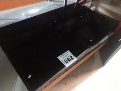 LOTE 082 - 01 TV SAMSUNG 48” POL PARA RETIRADA DE PEÇAS. (NO ESTADO) ATENÇÃO! FAZER A VISITAÇÃO ANTES DE ARREMATAR, NÃO SABEMOS SE FUNCIONA. LEILÃO NÃO TEM GARANTIA E NEM DEVOLUÇÃO, SUJEITO A POSSÍVEIS AVARIAS VISÍVEIS/OCULTAS E/OU AUSÊNCIA DE COMPONENTES.