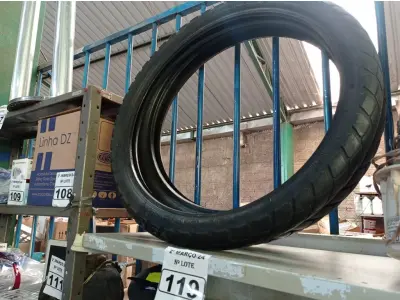 LOTE 119 - 02 PNEUS DE MOTO. (NO ESTADO) ATENÇÃO! FAZER A VISITAÇÃO ANTES DE ARREMATAR, NÃO SABEMOS SE FUNCIONA. LEILÃO NÃO TEM GARANTIA E NEM DEVOLUÇÃO, SUJEITO A POSSÍVEIS AVARIAS VISÍVEIS/OCULTAS E/OU AUSÊNCIA DE COMPONENTES.