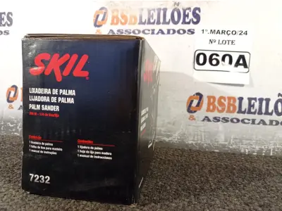 LOTE 060 - 01 LIXADEIRA ORBITAL DE PALMA 7232 200W-1/4 DE LIXA 220V MARCA SKIL. (NOVO) (NO ESTADO) ATENÇÃO! FAZER A VISITAÇÃO ANTES DE ARREMATAR, NÃO SABEMOS SE FUNCIONA. LEILÃO NÃO TEM GARANTIA E NEM DEVOLUÇÃO, SUJEITO A POSSÍVEIS AVARIAS VISÍVEIS/OCULTAS E/OU AUSÊNCIA DE COMPONENTES.