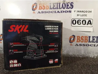 LOTE 060 - 01 LIXADEIRA ORBITAL DE PALMA 7232 200W-1/4 DE LIXA 220V MARCA SKIL. (NOVO) (NO ESTADO) ATENÇÃO! FAZER A VISITAÇÃO ANTES DE ARREMATAR, NÃO SABEMOS SE FUNCIONA. LEILÃO NÃO TEM GARANTIA E NEM DEVOLUÇÃO, SUJEITO A POSSÍVEIS AVARIAS VISÍVEIS/OCULTAS E/OU AUSÊNCIA DE COMPONENTES.