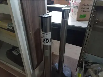 LOTE 029 - 02 SEPARADORES DE FILA. (NO ESTADO) ATENÇÃO! FAZER A VISITAÇÃO ANTES DE ARREMATAR, NÃO SABEMOS SE FUNCIONA. LEILÃO NÃO TEM GARANTIA E NEM DEVOLUÇÃO, SUJEITO A POSSÍVEIS AVARIAS VISÍVEIS/OCULTAS E/OU AUSÊNCIA DE COMPONENTES.