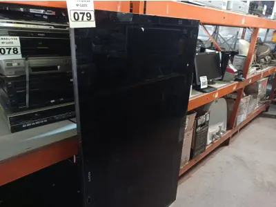 LOTE 079 - 01 TV SONY 65” POL PARA RETIRADA DE PEÇAS. (NO ESTADO) ATENÇÃO! FAZER A VISITAÇÃO ANTES DE ARREMATAR, NÃO SABEMOS SE FUNCIONA. LEILÃO NÃO TEM GARANTIA E NEM DEVOLUÇÃO, SUJEITO A POSSÍVEIS AVARIAS VISÍVEIS/OCULTAS E/OU AUSÊNCIA DE COMPONENTES.