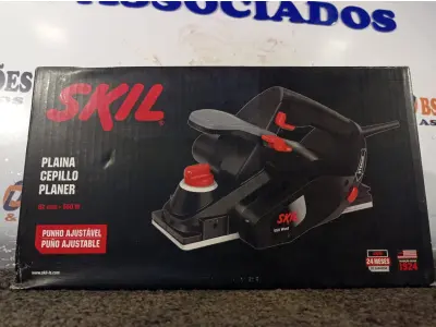 LOTE 090 - 01 PLAINA 3.14, MODELO1555 DE 550W DE POTÊNCIA E 220V MARCA SKIL. (NOVO) (NO ESTADO) ATENÇÃO! FAZER A VISITAÇÃO ANTES DE ARREMATAR, NÃO SABEMOS SE FUNCIONA. LEILÃO NÃO TEM GARANTIA E NEM DEVOLUÇÃO, SUJEITO A POSSÍVEIS AVARIAS VISÍVEIS/OCULTAS E/OU AUSÊNCIA DE COMPONENTES.