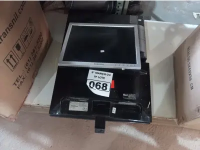 LOTE 068 - 05 MONITORES MARCAS E MODELOS DIVERSOS PARA RETIRADA DE PEÇAS. (NO ESTADO) ATENÇÃO! FAZER A VISITAÇÃO ANTES DE ARREMATAR, NÃO SABEMOS SE FUNCIONA. LEILÃO NÃO TEM GARANTIA E NEM DEVOLUÇÃO, SUJEITO A POSSÍVEIS AVARIAS VISÍVEIS/OCULTAS E/OU AUSÊNCIA DE COMPONENTES.