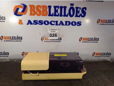 LOTE 026 - 01 TOCA DISCOS ANTIGO. (NO ESTADO) ATENÇÃO! FAZER A VISITAÇÃO ANTES DE ARREMATAR, NÃO SABEMOS SE FUNCIONA. LEILÃO NÃO TEM GARANTIA E NEM DEVOLUÇÃO, SUJEITO A POSSÍVEIS AVARIAS VISÍVEIS/OCULTAS E/OU AUSÊNCIA DE COMPONENTES.