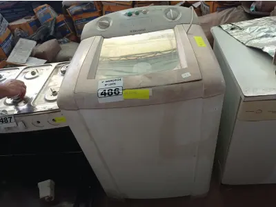 LOTE 486 - 01 MÁQUINA DE LAVAR ROUPAS MARCA ELECTROLUX 10KG 220V. (NO ESTADO) ATENÇÃO! FAZER A VISITAÇÃO ANTES DE ARREMATAR, NÃO SABEMOS SE FUNCIONA. LEILÃO NÃO TEM GARANTIA E NEM DEVOLUÇÃO, SUJEITO A POSSÍVEIS AVARIAS VISÍVEIS/OCULTAS E/OU AUSÊNCIA DE COMPONENTES.
