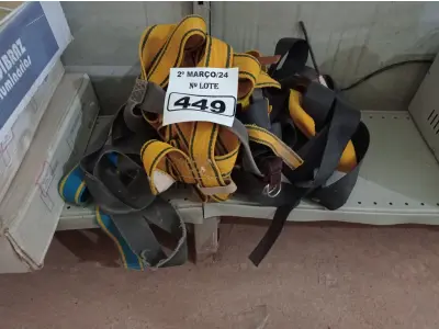 LOTE 449 - 05 CINTOS DE SEGURANÇA NO TRABALHO. (NO ESTADO) ATENÇÃO! FAZER A VISITAÇÃO ANTES DE ARREMATAR, NÃO SABEMOS SE FUNCIONA. LEILÃO NÃO TEM GARANTIA E NEM DEVOLUÇÃO, SUJEITO A POSSÍVEIS AVARIAS VISÍVEIS/OCULTAS E/OU AUSÊNCIA DE COMPONENTES.