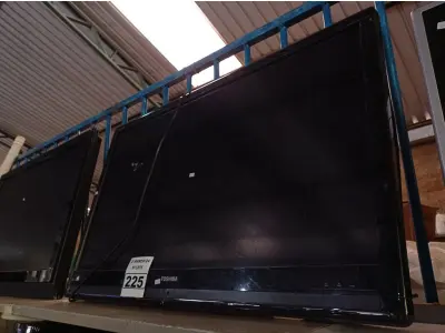 LOTE 225 - 01 TV TOSHIBA 42” POL PARA RETIRADA DE PEÇAS. (NO ESTADO) ATENÇÃO! FAZER A VISITAÇÃO ANTES DE ARREMATAR, NÃO SABEMOS SE FUNCIONA. LEILÃO NÃO TEM GARANTIA E NEM DEVOLUÇÃO, SUJEITO A POSSÍVEIS AVARIAS VISÍVEIS/OCULTAS E/OU AUSÊNCIA DE COMPONENTES.