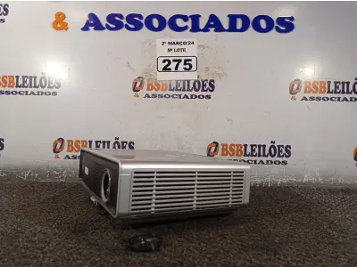 LOTE 275 - 01 PROJETOR MULTIMIDIA MARCA LG. (NO ESTADO) ATENÇÃO! FAZER A VISITAÇÃO ANTES DE ARREMATAR, NÃO SABEMOS SE FUNCIONA. LEILÃO NÃO TEM GARANTIA E NEM DEVOLUÇÃO, SUJEITO A POSSÍVEIS AVARIAS VISÍVEIS/OCULTAS E/OU AUSÊNCIA DE COMPONENTES.