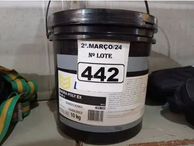 LOTE 442 - 01 BALDE DE GRAXA EVORA POLY EX 10KG. (NO ESTADO) ATENÇÃO! FAZER A VISITAÇÃO ANTES DE ARREMATAR, NÃO SABEMOS SE FUNCIONA. LEILÃO NÃO TEM GARANTIA E NEM DEVOLUÇÃO, SUJEITO A POSSÍVEIS AVARIAS VISÍVEIS/OCULTAS E/OU AUSÊNCIA DE COMPONENTES.