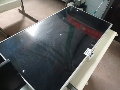 LOTE 340 - 01 TV LG 55” POL PARA RETIRADA DE PEÇAS. (NO ESTADO) ATENÇÃO! FAZER A VISITAÇÃO ANTES DE ARREMATAR, NÃO SABEMOS SE FUNCIONA. LEILÃO NÃO TEM GARANTIA E NEM DEVOLUÇÃO, SUJEITO A POSSÍVEIS AVARIAS VISÍVEIS/OCULTAS E/OU AUSÊNCIA DE COMPONENTES.