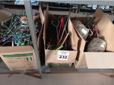 LOTE 232 - 01 LOTE COM GRANDE QUANTIDADE DE CABIDES. (NO ESTADO) ATENÇÃO! FAZER A VISITAÇÃO ANTES DE ARREMATAR, NÃO SABEMOS SE FUNCIONA. LEILÃO NÃO TEM GARANTIA E NEM DEVOLUÇÃO, SUJEITO A POSSÍVEIS AVARIAS VISÍVEIS/OCULTAS E/OU AUSÊNCIA DE COMPONENTES.