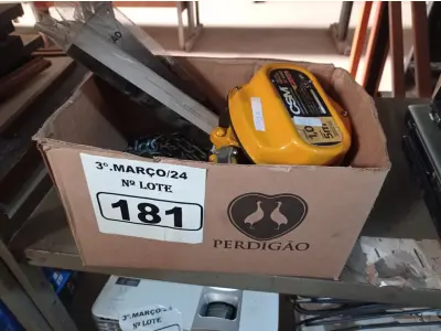 LOTE 181 - 01 TALHA MANUAL DE CORRENTE 1T 5M DE ELEVAÇÃO CSM. (NO ESTADO) ATENÇÃO! FAZER A VISITAÇÃO ANTES DE ARREMATAR, NÃO SABEMOS SE FUNCIONA. LEILÃO NÃO TEM GARANTIA E NEM DEVOLUÇÃO, SUJEITO A POSSÍVEIS AVARIAS VISÍVEIS/OCULTAS E/OU AUSÊNCIA DE COMPONENTES.