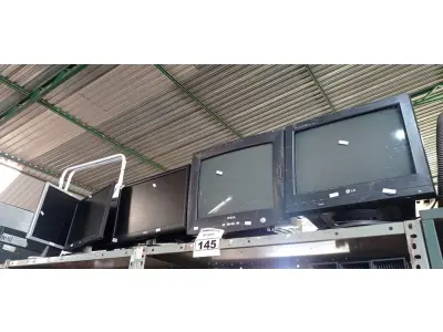 LOTE 145 - 07 MONITORES MARCAS E MODELOS DIVERSOS. (NO ESTADO) ATENÇÃO! FAZER A VISITAÇÃO ANTES DE ARREMATAR, NÃO SABEMOS SE FUNCIONA. LEILÃO NÃO TEM GARANTIA E NEM DEVOLUÇÃO, SUJEITO A POSSÍVEIS AVARIAS VISÍVEIS/OCULTAS E/OU AUSÊNCIA DE COMPONENTES.