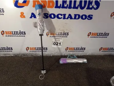 LOTE 021 - 02 GUARDA-CHUVAS PEQUENOS. (NO ESTADO) ATENÇÃO! FAZER A VISITAÇÃO ANTES DE ARREMATAR, NÃO SABEMOS SE FUNCIONA. LEILÃO NÃO TEM GARANTIA E NEM DEVOLUÇÃO, SUJEITO A POSSÍVEIS AVARIAS VISÍVEIS/OCULTAS E/OU AUSÊNCIA DE COMPONENTES.