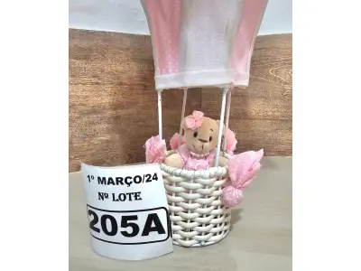 LOTE 205 - 01 LUMINÁRIA DE BALÃO COM URSINHO (56CM) (NOVO) (NO ESTADO)