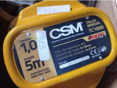 LOTE 181 - 01 TALHA MANUAL DE CORRENTE 1T 5M DE ELEVAÇÃO CSM. (NO ESTADO) ATENÇÃO! FAZER A VISITAÇÃO ANTES DE ARREMATAR, NÃO SABEMOS SE FUNCIONA. LEILÃO NÃO TEM GARANTIA E NEM DEVOLUÇÃO, SUJEITO A POSSÍVEIS AVARIAS VISÍVEIS/OCULTAS E/OU AUSÊNCIA DE COMPONENTES.
