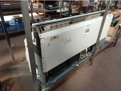 LOTE 229 - 02 EVAPORADORAS SENDO 01 MARCA ELGIN 18000BTU’S. (NO ESTADO) ATENÇÃO! FAZER A VISITAÇÃO ANTES DE ARREMATAR, NÃO SABEMOS SE FUNCIONA. LEILÃO NÃO TEM GARANTIA E NEM DEVOLUÇÃO, SUJEITO A POSSÍVEIS AVARIAS VISÍVEIS/OCULTAS E/OU AUSÊNCIA DE COMPONENTES.