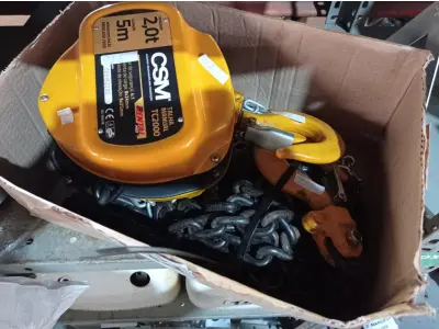 LOTE 153 - 01 TALHA MANUAL DE CORRENTE 2T 5M DE ELEVAÇÃO CSM. (NO ESTADO) ATENÇÃO! FAZER A VISITAÇÃO ANTES DE ARREMATAR, NÃO SABEMOS SE FUNCIONA. LEILÃO NÃO TEM GARANTIA E NEM DEVOLUÇÃO, SUJEITO A POSSÍVEIS AVARIAS VISÍVEIS/OCULTAS E/OU AUSÊNCIA DE COMPONENTES.