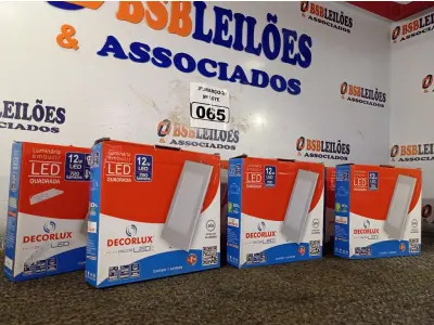 LOTE 065 - 07 LUMINÁRIAS DE LED DE EMBUTIR QUADRADA 240V 12W 6500K DECORLUX. (NO ESTADO) ATENÇÃO! FAZER A VISITAÇÃO ANTES DE ARREMATAR, NÃO SABEMOS SE FUNCIONA. LEILÃO NÃO TEM GARANTIA E NEM DEVOLUÇÃO, SUJEITO A POSSÍVEIS AVARIAS VISÍVEIS/OCULTAS E/OU AUSÊNCIA DE COMPONENTES.