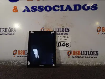 LOTE 046 - 01 TABLET MARCA POSITIVO. (NO ESTADO) ATENÇÃO! FAZER A VISITAÇÃO ANTES DE ARREMATAR, NÃO SABEMOS SE FUNCIONA. LEILÃO NÃO TEM GARANTIA E NEM DEVOLUÇÃO, SUJEITO A POSSÍVEIS AVARIAS VISÍVEIS/OCULTAS E/OU AUSÊNCIA DE COMPONENTES.
