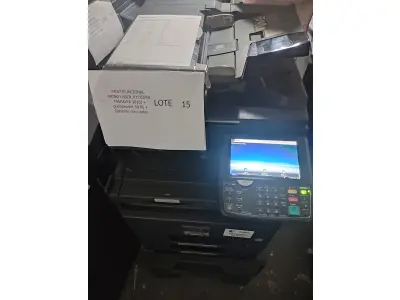 LOTE 015 - 03 MULTIFUNCIONAL MONO LASER_KYOCERA TASKALFA 3010I + GRAMPEADOR 50 FLS + GABINETE COM RODAS (NO ESTADO)