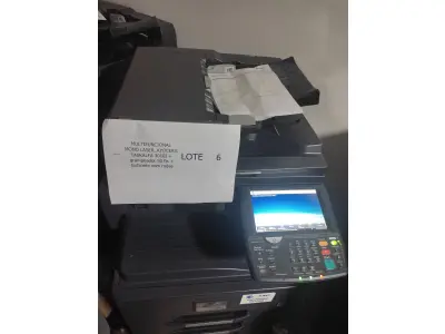 LOTE 006 - 02 MULTIFUNCIONAL MONO LASER_KYOCERA TASKALFA 3010I + GRAMPEADOR 50 FLS + GABINETE COM RODAS (NO ESTADO)