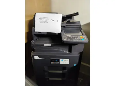 LOTE 006 - 02 MULTIFUNCIONAL MONO LASER_KYOCERA TASKALFA 3010I + GRAMPEADOR 50 FLS + GABINETE COM RODAS (NO ESTADO)