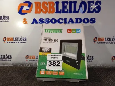 LOTE 382 - 01 REFLETOR TR LED 100 6.800 LUMENS LUZ QUENTE 3000K AUTOVOLT MARCA TASCHIBRA. (NOVO) (NO ESTADO) ATENÇÃO! FAZER A VISITAÇÃO ANTES DE ARREMATAR, NÃO SABEMOS SE FUNCIONA. LEILÃO NÃO TEM GARANTIA E NEM DEVOLUÇÃO, SUJEITO A POSSÍVEIS AVARIAS VISÍVEIS/OCULTAS E/OU AUSÊNCIA DE COMPONENTES.