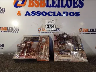 LOTE 334 - 02 PLACAS MÃE MARCAS E MODELOS DIVERSOS. (NO ESTADO) ATENÇÃO! FAZER A VISITAÇÃO ANTES DE ARREMATAR, NÃO SABEMOS SE FUNCIONA. LEILÃO NÃO TEM GARANTIA E NEM DEVOLUÇÃO, SUJEITO A POSSÍVEIS AVARIAS VISÍVEIS/OCULTAS E/OU AUSÊNCIA DE COMPONENTES.